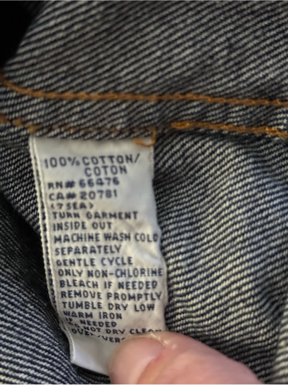 Tommy Hilfiger SZ 12 dark blue denim dress. Cap sleeve snap front. - Picture 12 of 12
